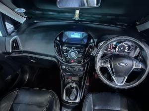 Ford B-Max 1.0T Titanium - Image 13