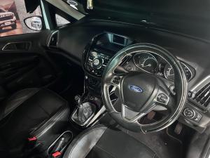 Ford B-Max 1.0T Titanium - Image 6
