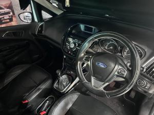 Ford B-Max 1.0T Titanium - Image 8