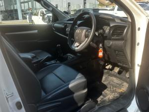 Toyota Hilux 2.4GD-6 single cab 4x4 SR - Image 12