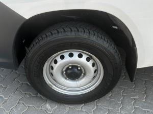 Toyota Hilux 2.4GD-6 single cab 4x4 SR - Image 5