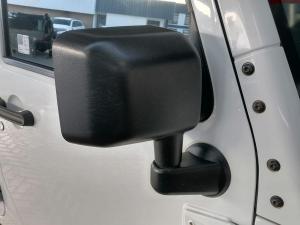 Jeep Wrangler Unlimited 3.6L Polar Edition - Image 13