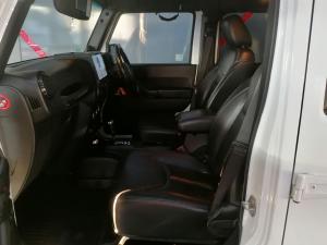 Jeep Wrangler Unlimited 3.6L Polar Edition - Image 16