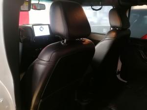 Jeep Wrangler Unlimited 3.6L Polar Edition - Image 18