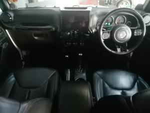 Jeep Wrangler Unlimited 3.6L Polar Edition - Image 21