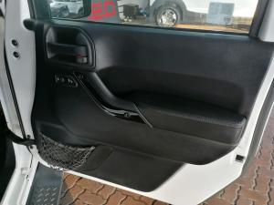 Jeep Wrangler Unlimited 3.6L Polar Edition - Image 27