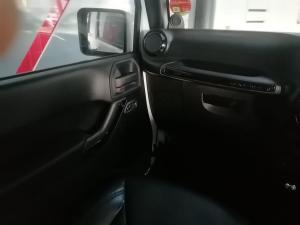 Jeep Wrangler Unlimited 3.6L Polar Edition - Image 28