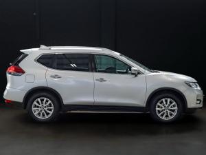 Nissan X-Trail 2.5 4x4 Acenta Tech - Image 8