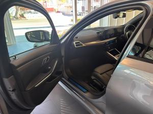 BMW 3 Series 320d M Sport - Image 22