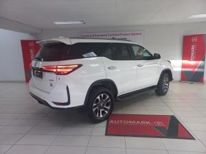 Toyota Fortuner 2.4GD-6 4x4 - Image 2