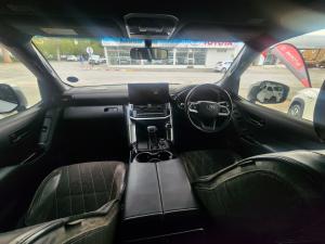 Toyota Land Cruiser 300 3.3D GX-R - Image 6