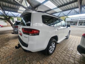 Toyota Land Cruiser 300 3.3D GX-R - Image 2