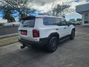 Toyota Land Cruiser Prado 2.8GD VX-R - Image 2