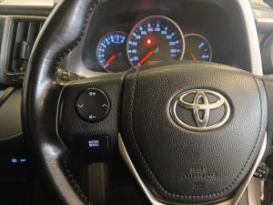 Toyota RAV4 2.0 GX auto - Image 9