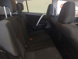 Toyota RAV4 2.0 GX auto - Image 15