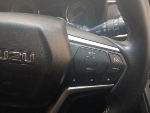 Isuzu mu-X 3.0TD LS 4x4 - Image 10