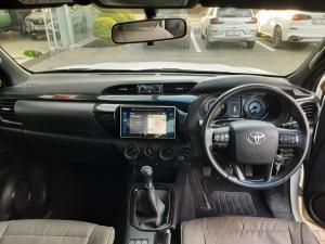 Toyota Hilux 2.8 GD-6 Raider 4X4E/CAB - Image 6