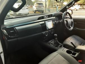 Toyota Hilux 2.8 GD-6 Raider 4X4E/CAB - Image 7