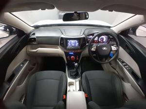 Mahindra XUV300 1.2T - Image 7