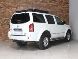 Nissan Pathfinder 3.0dCi V6 LE - Image 3