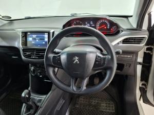 Peugeot 208 5-door 1.6HDi Active - Image 12