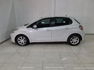 Peugeot 208 5-door 1.6HDi Active - Image 15