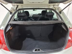 Peugeot 208 5-door 1.6HDi Active - Image 6