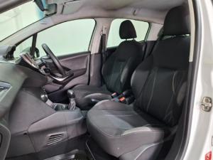 Peugeot 208 5-door 1.6HDi Active - Image 8