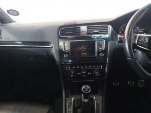 Volkswagen Golf GTI - Image 11