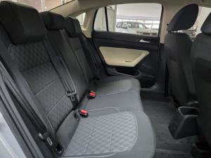 Volkswagen Polo sedan 1.6 auto - Image 15