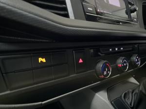 Volkswagen Transporter 2.0TDI Kombi SWB Trendline auto - Image 18