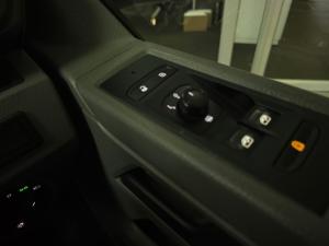 Volkswagen Transporter 2.0TDI Kombi SWB Trendline auto - Image 20