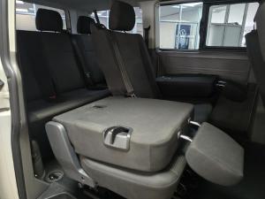 Volkswagen Transporter 2.0TDI Kombi SWB Trendline auto - Image 7