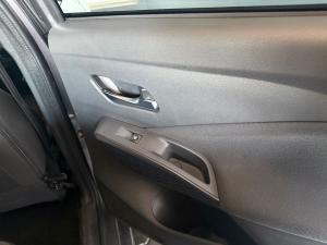 Nissan Magnite 1.0 Visia auto - Image 22
