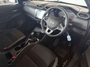 Nissan Magnite 1.0 Visia auto - Image 24