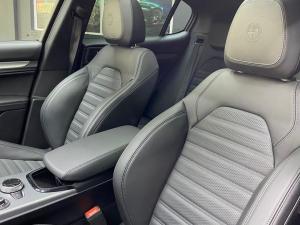Alfa Romeo Stelvio 2.0T Veloce Q4 - Image 19