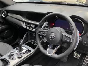 Alfa Romeo Stelvio 2.0T Veloce Q4 - Image 8