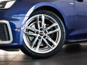 Audi A4 40TFSI S line - Image 3