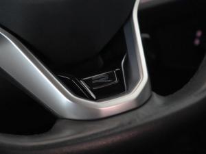 Volkswagen Polo hatch 1.0TSI R-Line - Image 25