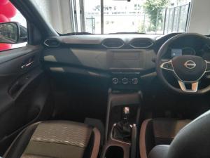 Nissan Magnite 1.0 Visia auto - Image 8