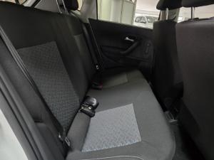 Volkswagen Polo Vivo hatch 1.4 Life - Image 8