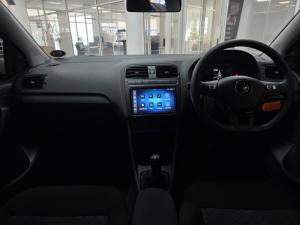 Volkswagen Polo Vivo hatch 1.4 Life - Image 9