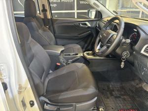 Isuzu D-Max 3.0TD double cab LS 4x4 auto - Image 13