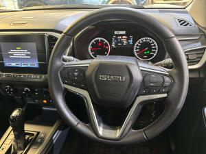 Isuzu D-Max 3.0TD double cab LS 4x4 auto - Image 15