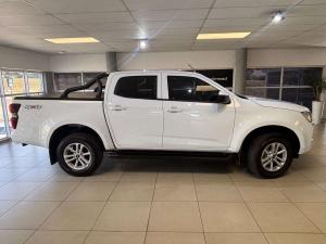 Isuzu D-Max 3.0TD double cab LS 4x4 auto - Image 6
