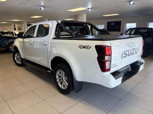 Isuzu D-Max 3.0TD double cab LS 4x4 auto - Image 9