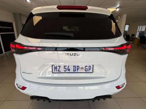 Isuzu mu-X 1.9TD LS - Image 8