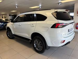 Isuzu mu-X 1.9TD LS - Image 9