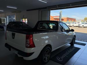 Nissan NP200 1.6 Safety PackS/C - Image 10