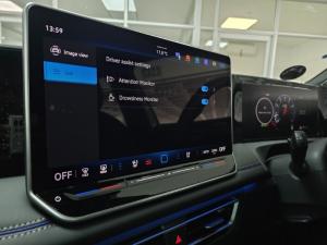 Volkswagen Tiguan 2.0TSI R-Line 4Motion - Image 27